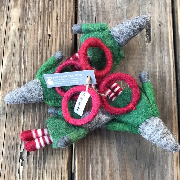 Pottery Barn Adorably Cute Gnome Handcrafted Wool Felt Napkin Rings - Set Of 4 - Picture 15 of 16